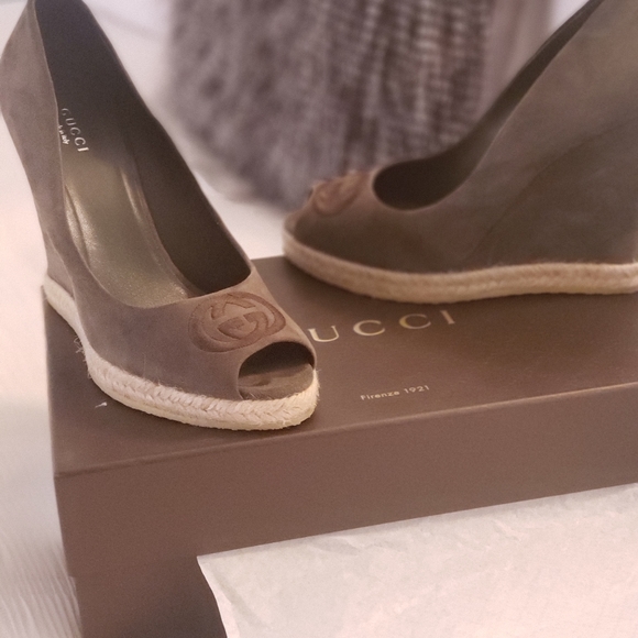 New Gucci Sweden Wedges - Picture 4 of 6